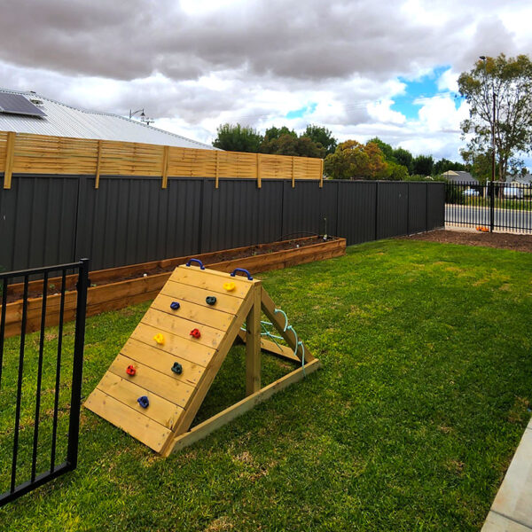 Up-N-Grow-Early-Learning-Centre-Freeling-outdoor-play-area-climbing