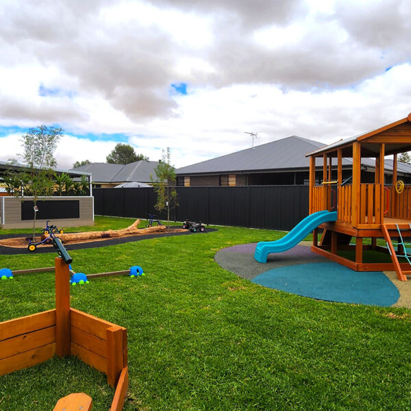 Up-N-Grow-Early-Learning-Centre-Freeling-outdoor-playground-area-grass